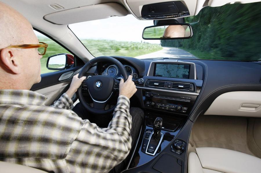  BMW 6-Series Coupe 2012 года  (фото 56 из 207)